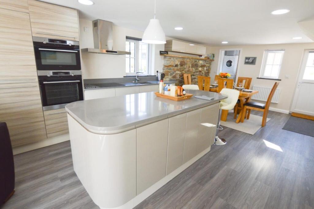 Вилла Sunnyside Barn Труро Экстерьер фото